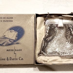 Antique Whiting & Davis Silver Mesh Wristlet Purse with silver chain